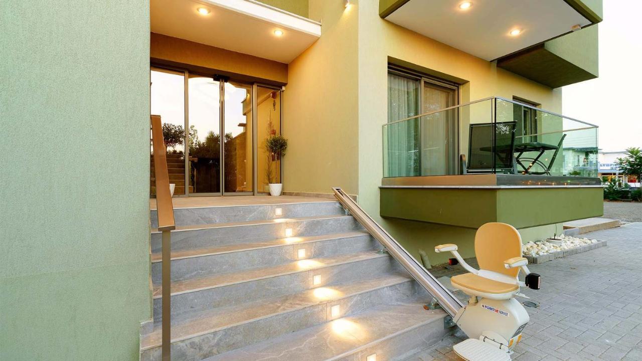 Estelle Family Luxury Apartments & Suites Геракини Экстерьер фото
