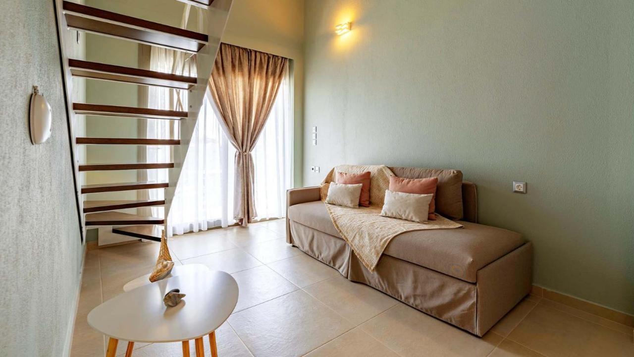 Estelle Family Luxury Apartments & Suites Геракини Экстерьер фото