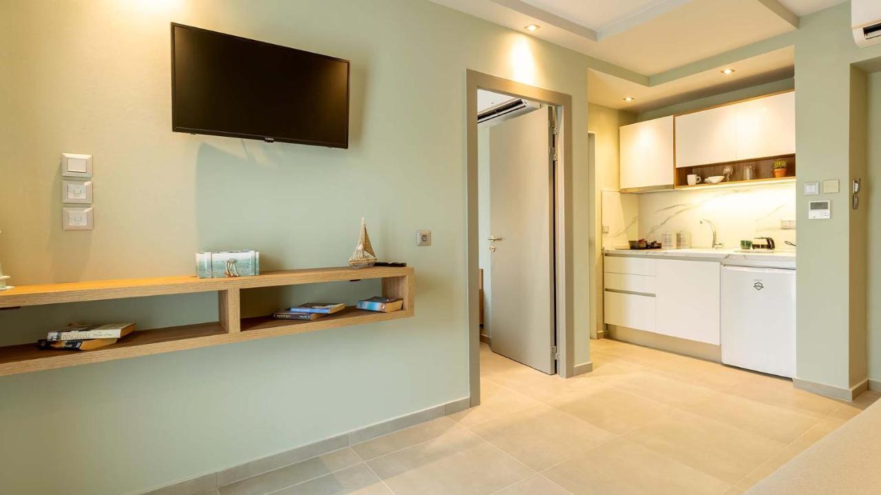 Estelle Family Luxury Apartments & Suites Геракини Экстерьер фото